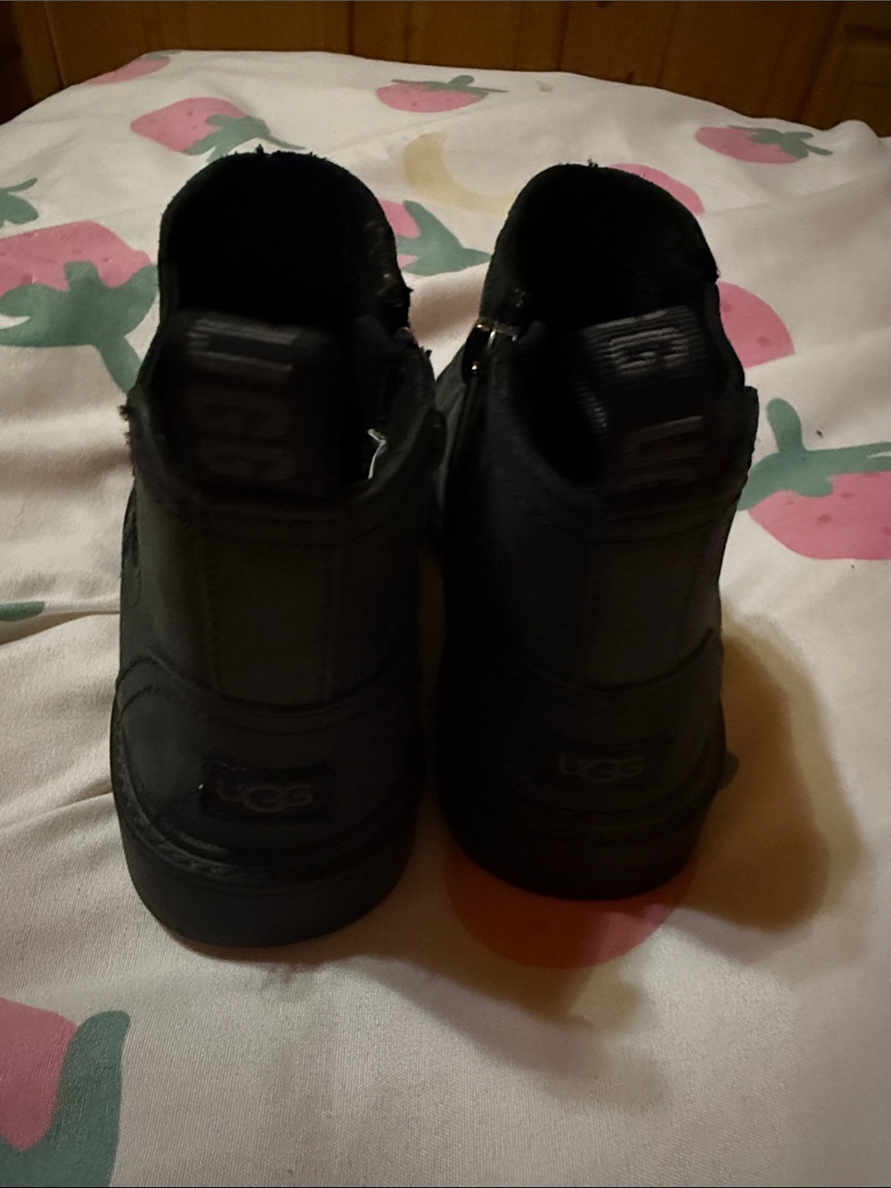 UGG Kids Black Zip-Back Ankle Boots